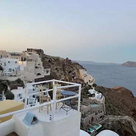 Fotinos * Oia (Santorini)