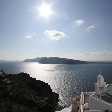 Fotinos Oia (Santorini)