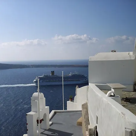 Fotinos Oia (Santorini)