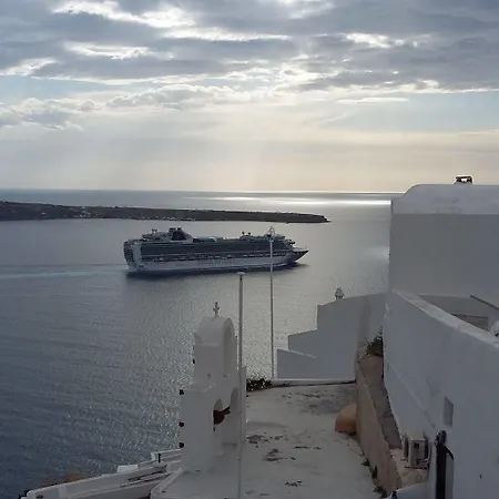 Fotinos Oia (Santorini)