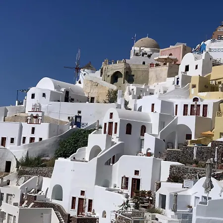 Fotinos * Oia (Santorini)