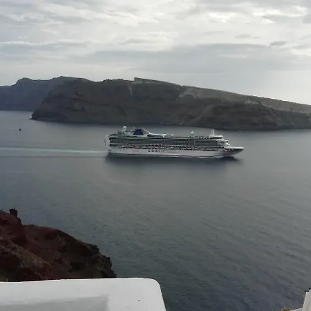 Fotinos Oia (Santorini)
